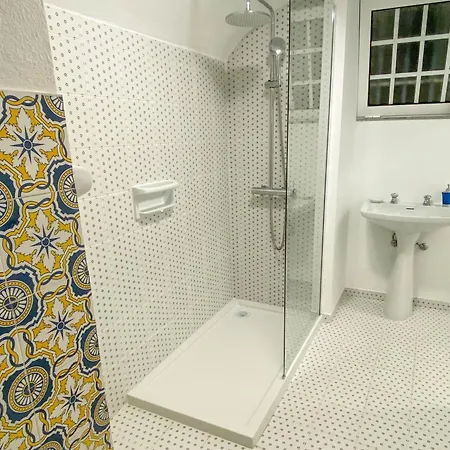 Solar Laginha - E Quartos *