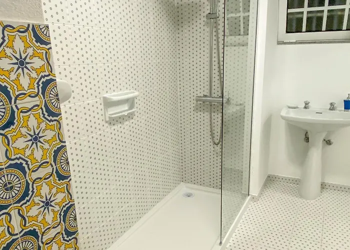 Solar Laginha - E Quartos *