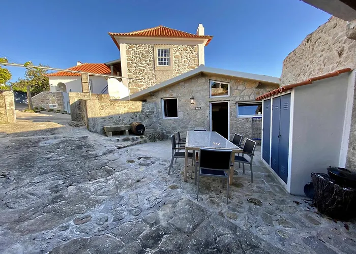 Solar Laginha - E Quartos 公寓