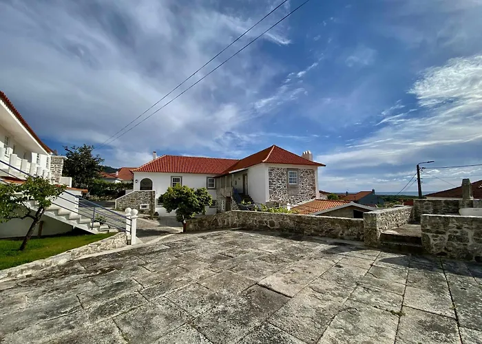 Solar Laginha - E Quartos 公寓